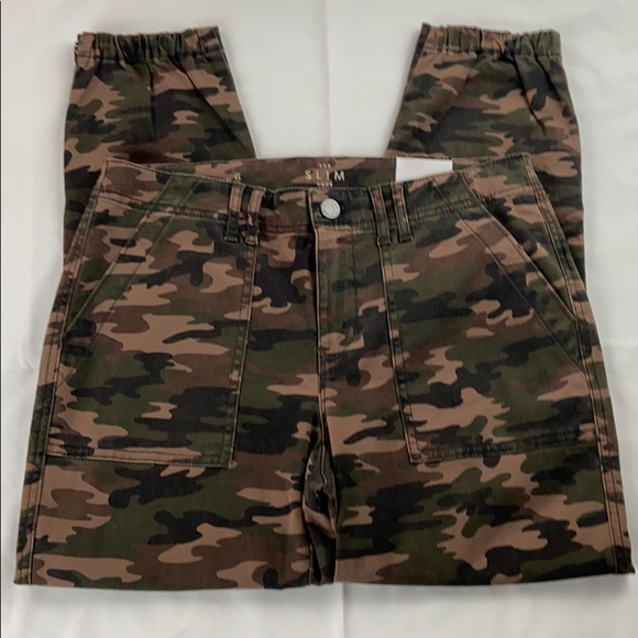 White House Black Market Pants - WHBM The Utility Slim Camo NWT Jogger Pant Size 6